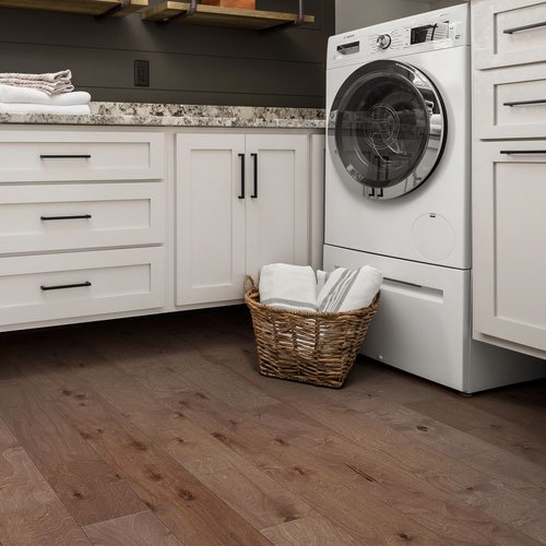 Read About The Differences Between Engineered And Solid Hardwood